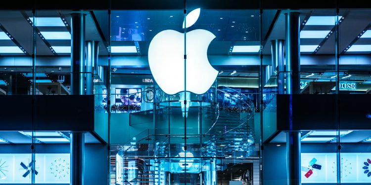 Nasdaq 100 index bull market gains steam despite elevated risks