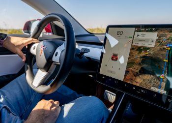 Scottish Mortgage (SMT) vs Invesco QQQ: one is a better buy by far