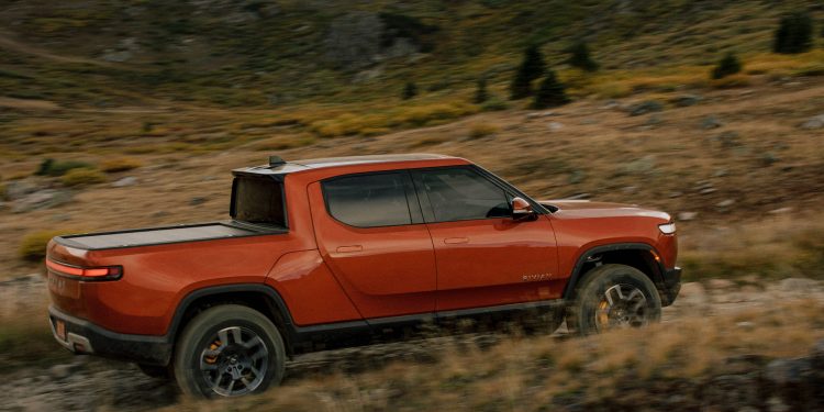 Rivian stock price forecast: Buy or sell ahead of earnings?