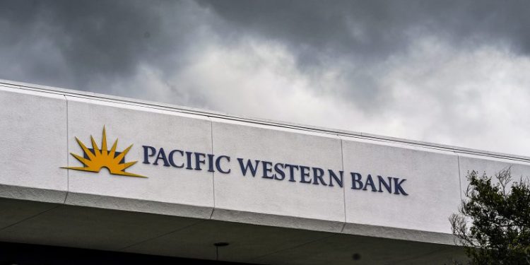 Troubled regional lender PacWest sells $2.6 billion loans at discount