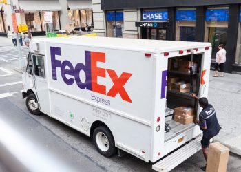 FedEx stock price forecast: Deutsche Bank sees a 25% upside