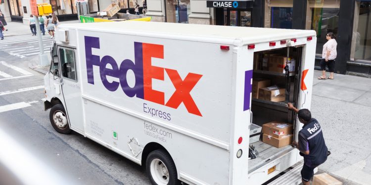 FedEx stock price forecast: Deutsche Bank sees a 25% upside