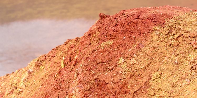 Aluminium stock Alcoa has 40% upside from here: Credit Suisse