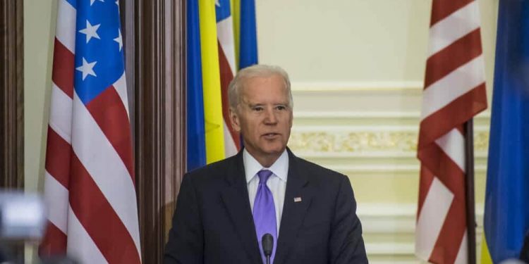 US Economy news: Public Approval Low as Debt Crisis Looms