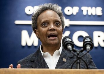 Chicago’s Lori Lightfoot issues state of emergency over influx of illegal migrants sent by Texas Gov. Abbott
