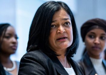 Jayapal says debt ceiling deal shows GOP doesn’t care about deficits: ‘No meaningful deficit reduction’