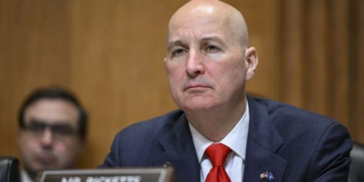 China could use AI deepfake technology to disrupt 2024 election, GOP senator warns