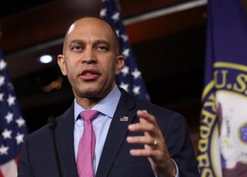 Democrat leader: ‘un-American’ ‘MAGA Republicans’ trying to ‘crash’ economy for 2024 political benefit