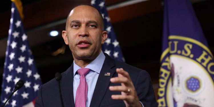Democrat leader: ‘un-American’ ‘MAGA Republicans’ trying to ‘crash’ economy for 2024 political benefit