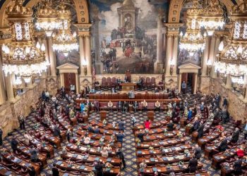 2 gun control bills pass in Pennsylvania House