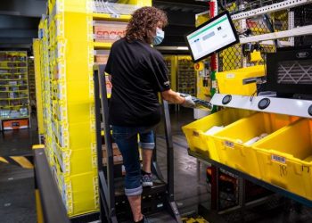 Minnesota lawmakers target Amazon, other warehouses with productivity quota regulations