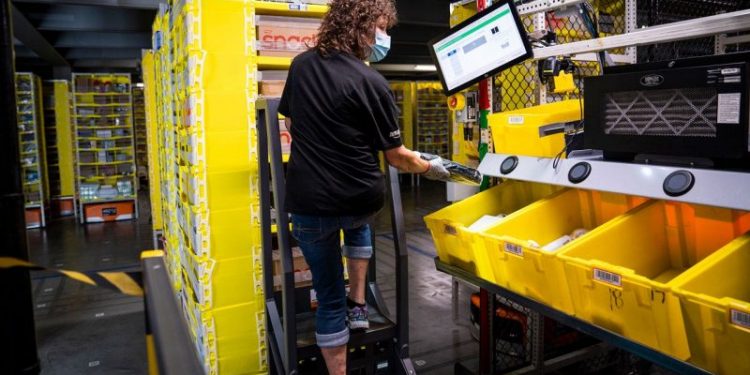 Minnesota lawmakers target Amazon, other warehouses with productivity quota regulations