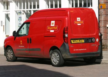 Royal Mail (IDS) share price pattern points to a plunge to 173p