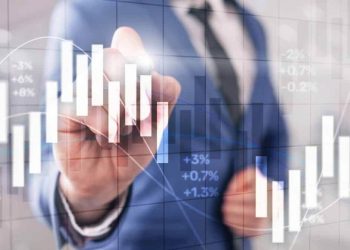 Asia Stocks Waver on China Deflation Worries, Mixed Earnings