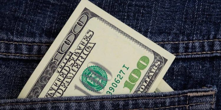 Breaking the Grip: Dollar Currency Faces Global Challenges