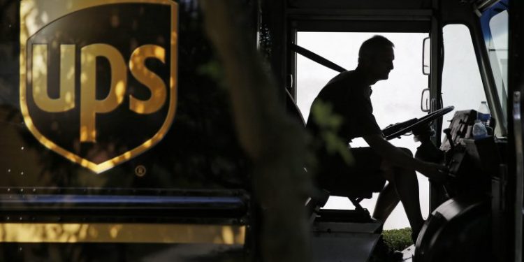 Tentative deal reached to get UPS drivers air-conditioned trucks ahead of strike threat