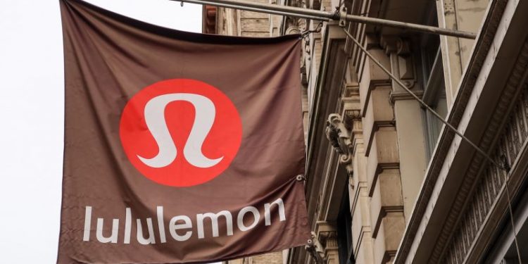 Growing chorus calls for Lululemon to reinstate employees fired for trying to stop thieves