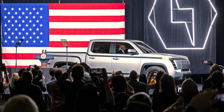 Lordstown Motors files for bankruptcy, sues Foxconn