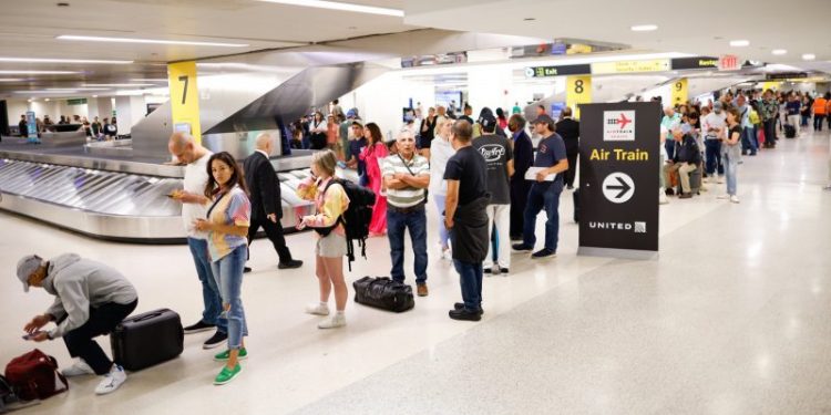 Summer travel season off to rough start amid widespread flight delays