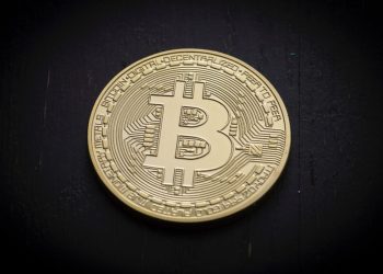Bitcoin and Ethereum: Bitcoin above $27000 this morning