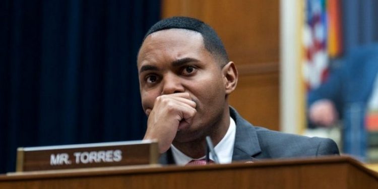House Democrat bill would force labeling of AI use