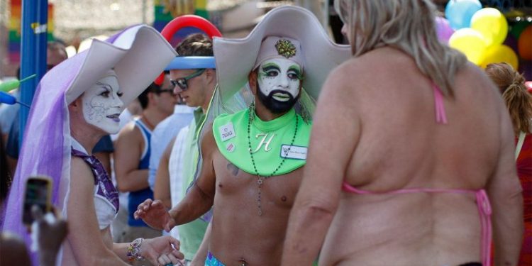 California lawmakers to honor anti-Catholic Sisters of Perpetual Indulgence member, despite Dodgers backlash