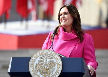 Arkansas Gov. Sanders heads to Europe for first overseas trade mission since assuming office