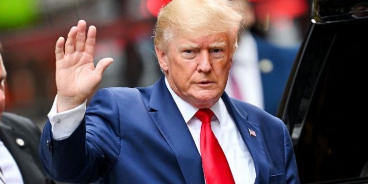 Top Pence staffer condemns Trump’s last-minute pardons for ‘cocaine traffickers,’ family members