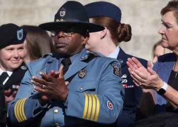 Kansas Gov. Kelly taps DEA inspection chief to head highway patrol