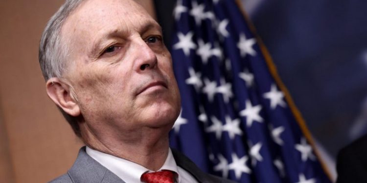 Arizona Rep. Biggs raises alarm about unattended ports of entry ‘left open’ at U.S.-Canada border