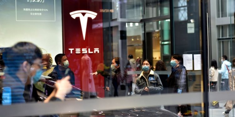 Tesla (TSLA) Stock Sinks in Market Turmoil