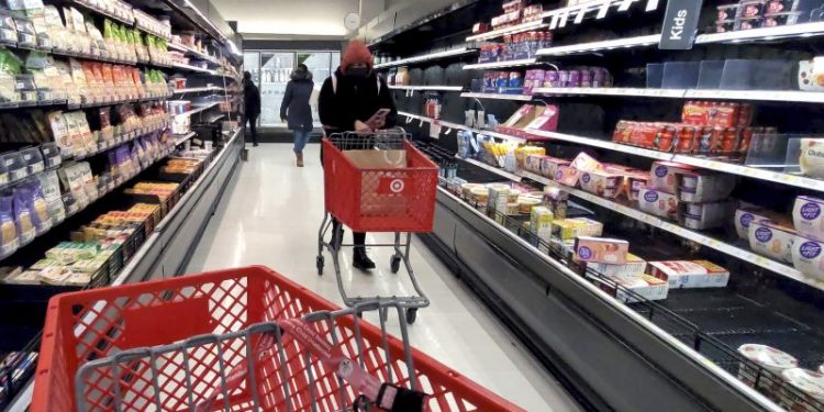 U.S. consumer confidence hits 2-year high — but recession fears linger