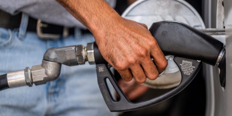 How raising interest rates helps fight inflation and high prices