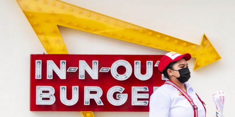 In-N-Out Burger bars employees in 5 states from wearing masks