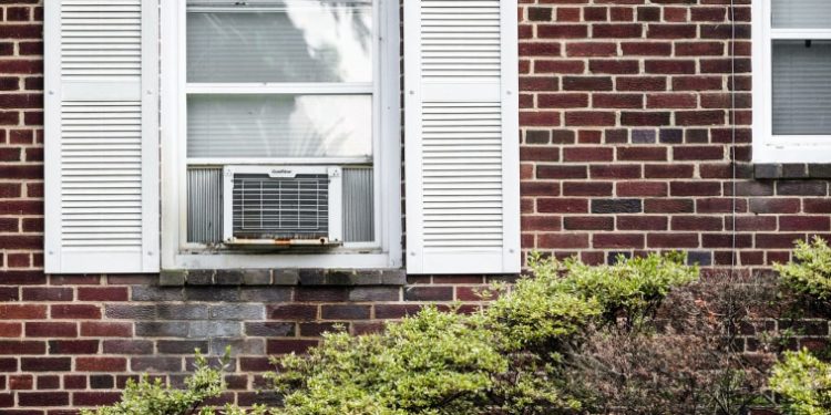 Relentless heat wave has people cranking up their air conditioners — and energy bills