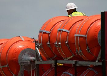 Abbott moves ahead with floating border barriers on Rio Grande despite liberal outrage