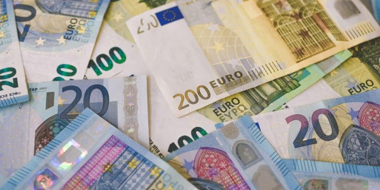 US CPI: EUR/USD Investing Poised for Further Gains