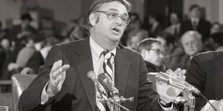 Late CT political titan Lowell Weicker remembered as maverick unbound by partisan politics