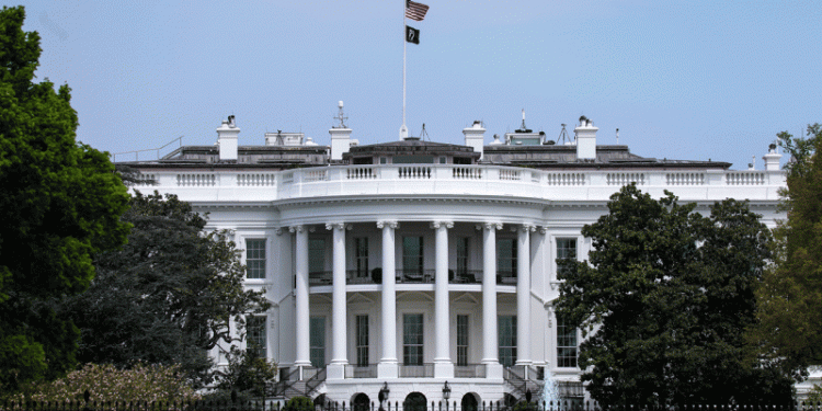 White House grounds evacuated after Secret Service discovers ‘unknown item’