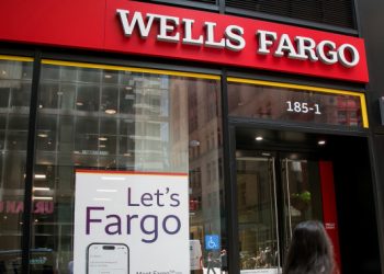 Wells Fargo customers scramble after deposits disappear from their accounts