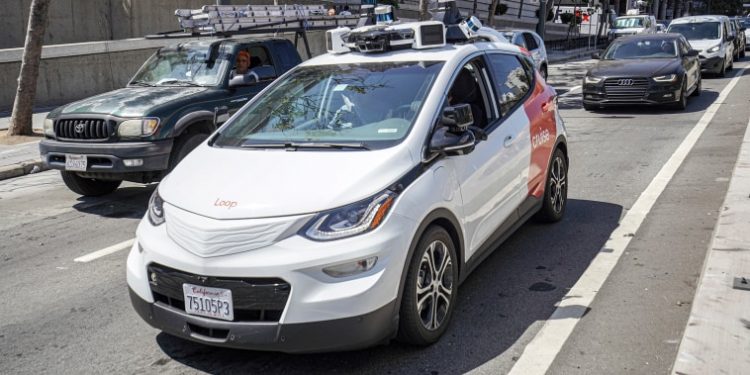 Cruise, Waymo approved to operate robotaxi services in San Francisco despite safety concerns