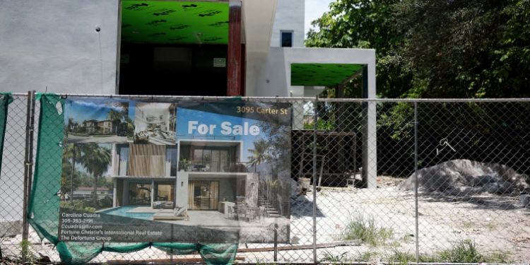 Mortgage rates hit a 22-year high as demand drops