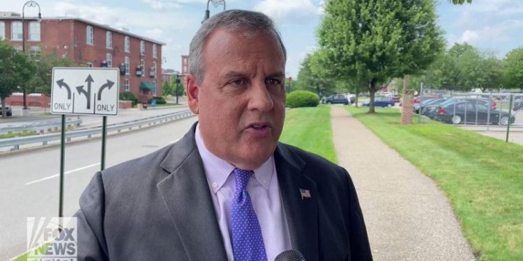 Chris Christie jabs back at Trump following weight jokes: ‘Such a big guy, such a tough guy’