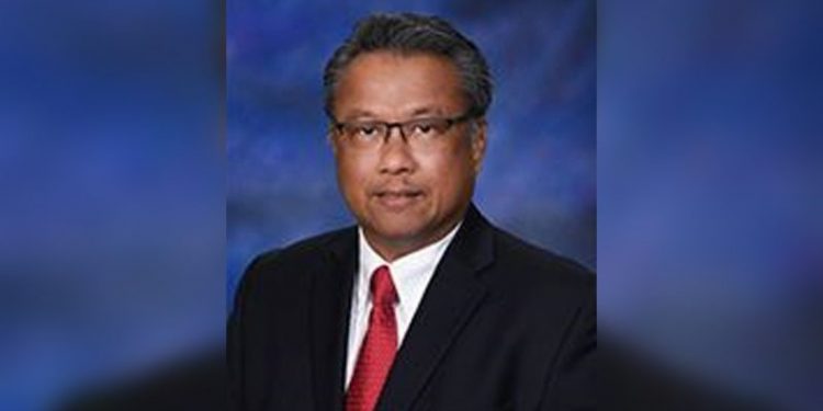 Maui emergency management admin resigns day after questioned about sirens not sounding during Lahaina fires