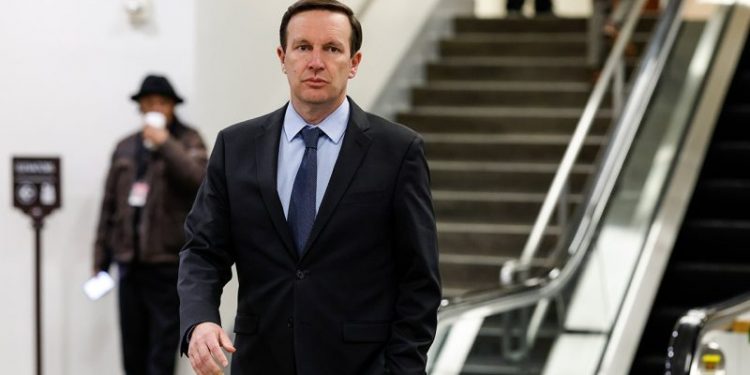 Dem Sen. Chris Murphy rebukes left for mocking ‘Rich Men North of Richmond’ singer Oliver Anthony