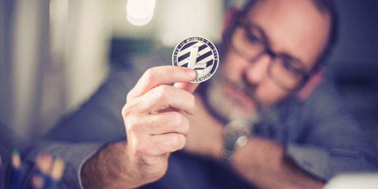 SafeMoon and Litecoin: Litecoin slipped below 65.00 again