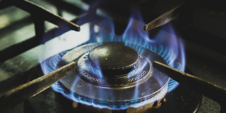 European Gas Prices Surge Above 40%