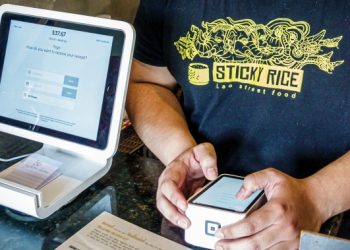 Square outage costs small-business owners thousands in lost revenue