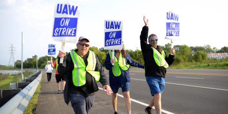 General Motors idles another auto plant, sending 2,000 workers home as strike deepens