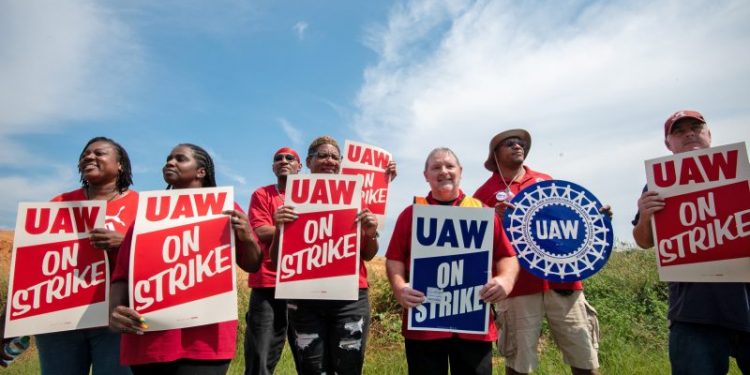 UAW strike begins at Mercedes-Benz supplier in Alabama as Detroit’s Big Three walkout continues